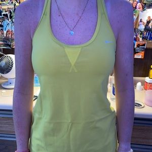gently used nike tank top